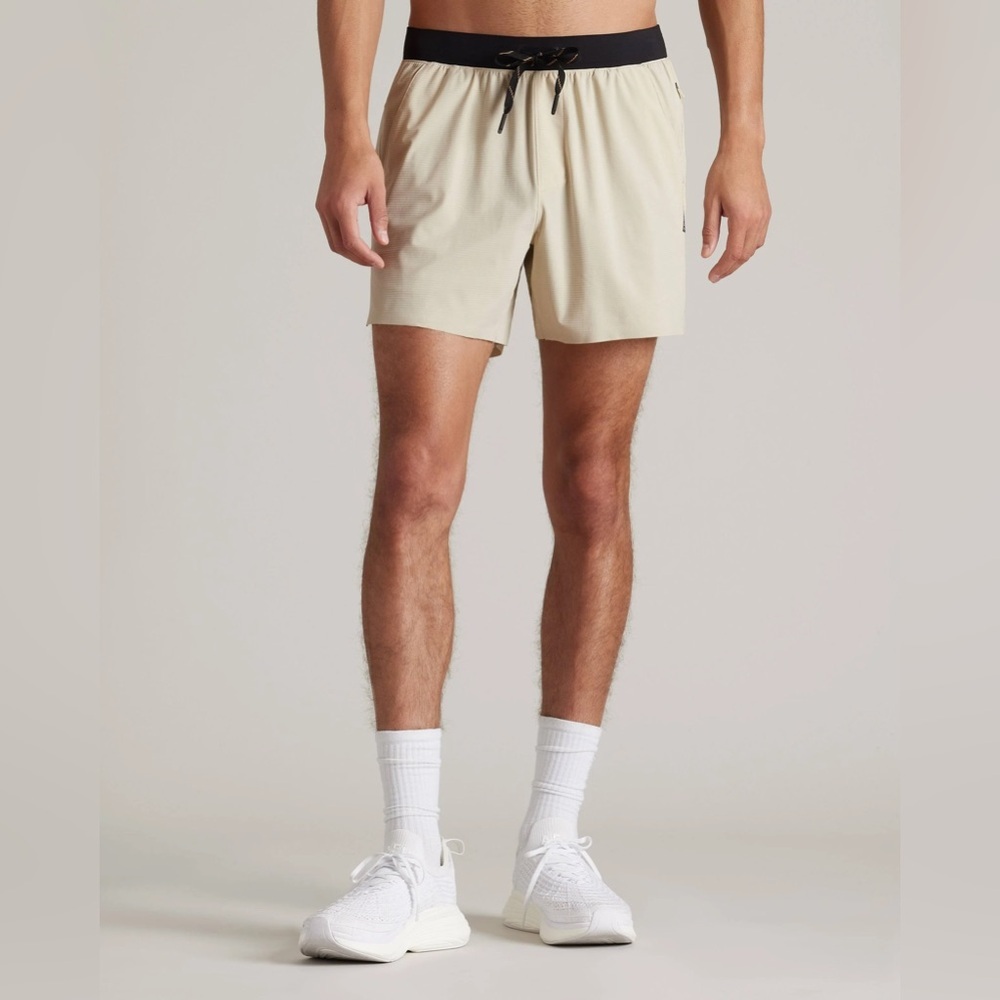 Men’s RHONE 5” Invictus Ripstop Short -Unlined in Color Sandstone - Picture 3 of 8